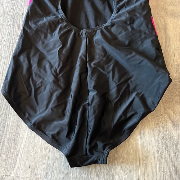 🏁 Roots one piece bathing suit size 6 - Picture 8 of 11